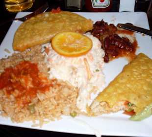 Taccos mit dreierlei Beilagen