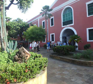 Teilansicht einer der Verkaufshallen