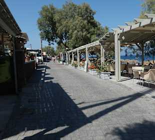 Stranspromenade in Kamari