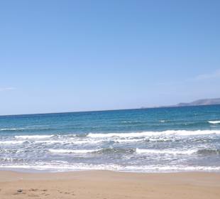 Strand ca. 200 Meter vom Hotel