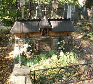 Stare, zabytkowe nagrobki