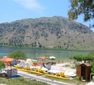 Idyllischer Kournas-See bei Rethymnon