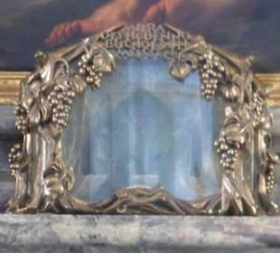 Katholische Hofkirche - Mitra des heiligen Benno