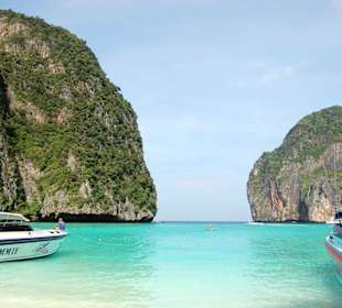 Mit dem Speedboot zu Phi Phi Island in Thailand