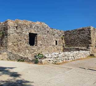 Ruinen Side
