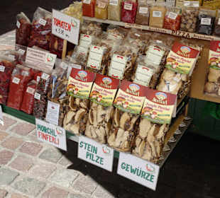 Rundgang über den Obstmarkt Bozen