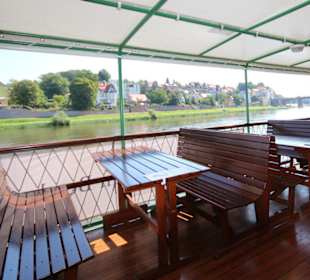 Schaufelraddampfer Krippen