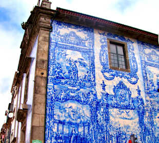 Azules op het gebouw