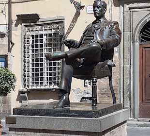 Giacomo-Puccini-Denkmal