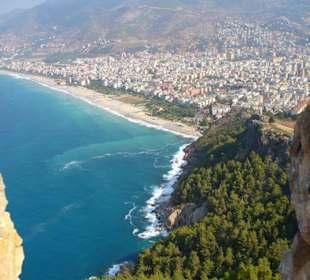 Ausblick auf Alanya und den Strand.