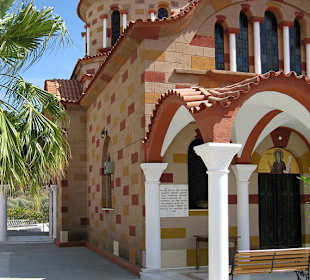 Lardos - Kirche