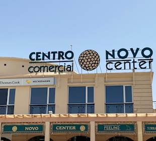 Mini-centro comercial Novo Sancti Petri