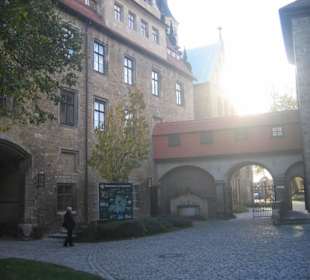 Wejście prowadzące na dziedziniec zamkowy