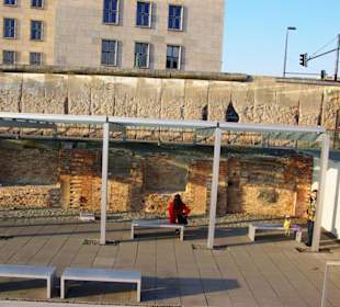 Gestapo Mauer und DDR Mauer