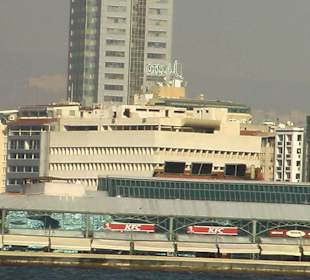 Blick vom Boot nach Izmir