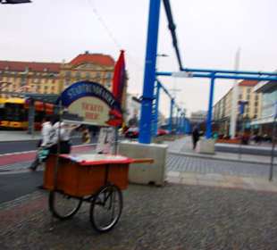Zum Striezelmarkt 