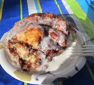 Zimtrolle mit Zuckerguss