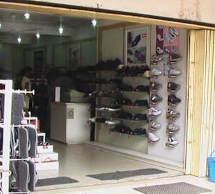 Schugeschäft von Außen