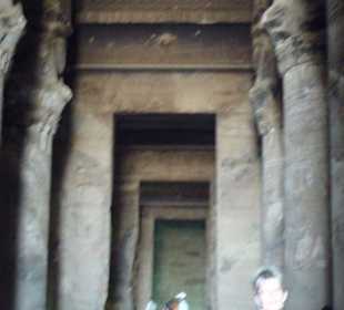 Säulensaal des Hathor-Tempels