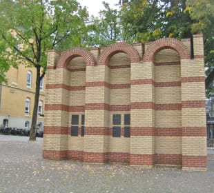 Denkmal am  Platz  "An der Alten Synagoge"