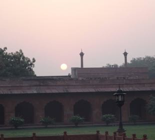 Sonnenaufgang im Taj Mahal