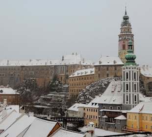 St. Jobst Kirche im Vordergrund
