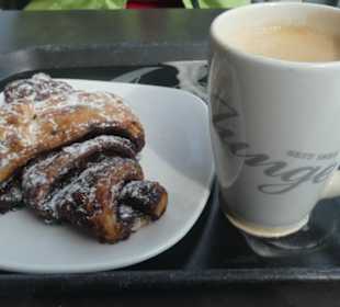 Junge Die Bäckerei. Am Leuchtenfeld