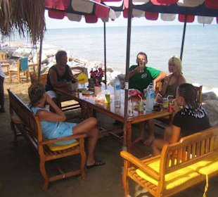 Tolle Atmosphäre an Sing's Beach Bar