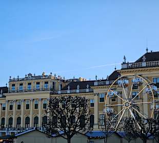 Mini-Riesenrad vor Schloss Schönbrunn