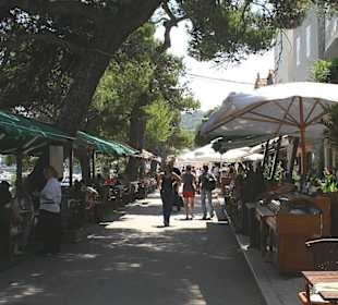 Terrasse vor dem Morski Konjic