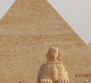 Cheopspyramide mit Sphinx