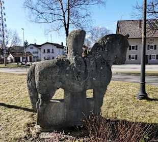 Schloss Unterthingau - Reiterdenkmal ohne Kopf