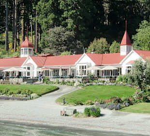 Haupthaus der Station