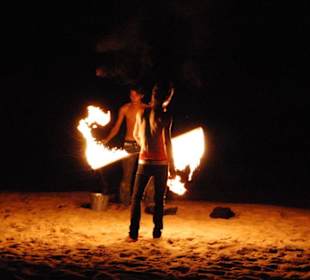 Feuertänzer abends im Seawrap