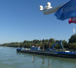 Schiffsverkehr auf der Donau