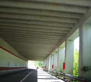 Schutztunnel Blitzer Achtung