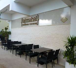 Im Gebäude des Hotel Lero