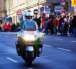 Beginn durch die Polizei