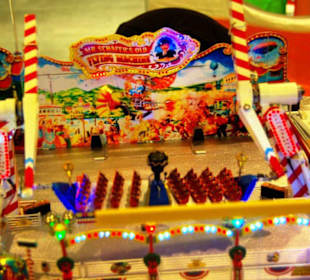 Kirchweih Miniatura im Kaufhaus Wöhrl