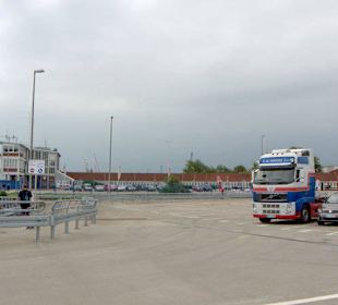 Warteschleife für die Fährüberfahrt