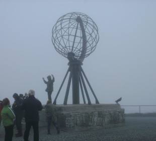 Der/das Nordkap im Nebel