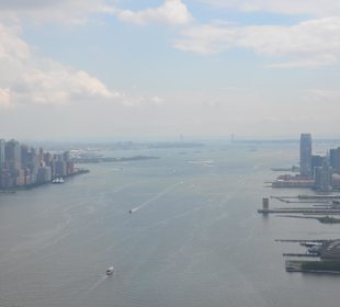 Mit Liberty Helicopter NYC erkunden...