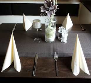 Eingedeckter Tisch im Restaurant