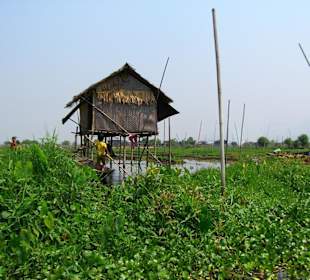Vista dalla barca sul lago