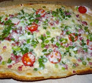 Klassischer Flammkuchen im Ambräusianum