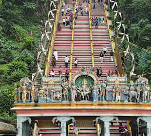 272 Treppen nach oben