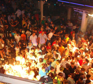 Dancefloor von der ersten Etage aus