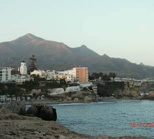 Strand von Nerja