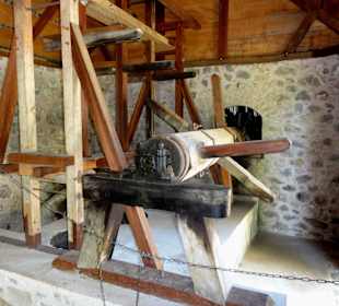 Kaffeeverarbeitung mit historischen Maschinen