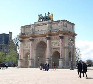 Arco fronte louvre